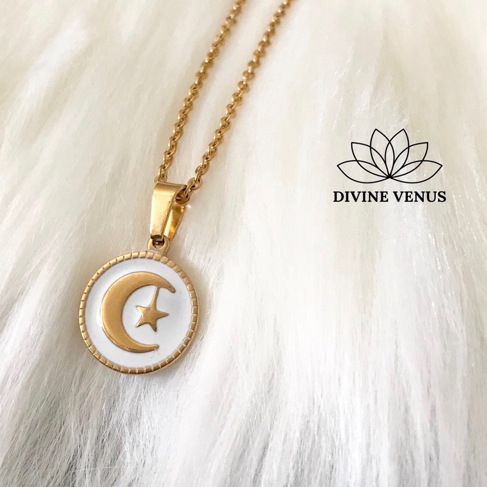 Moon Star Round Pendant Stainless Steel Necklace - Picture 4 of 8